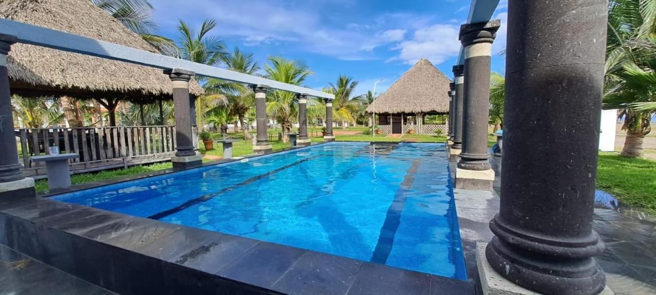 Ananta Hotel Casitas Luaran gambar