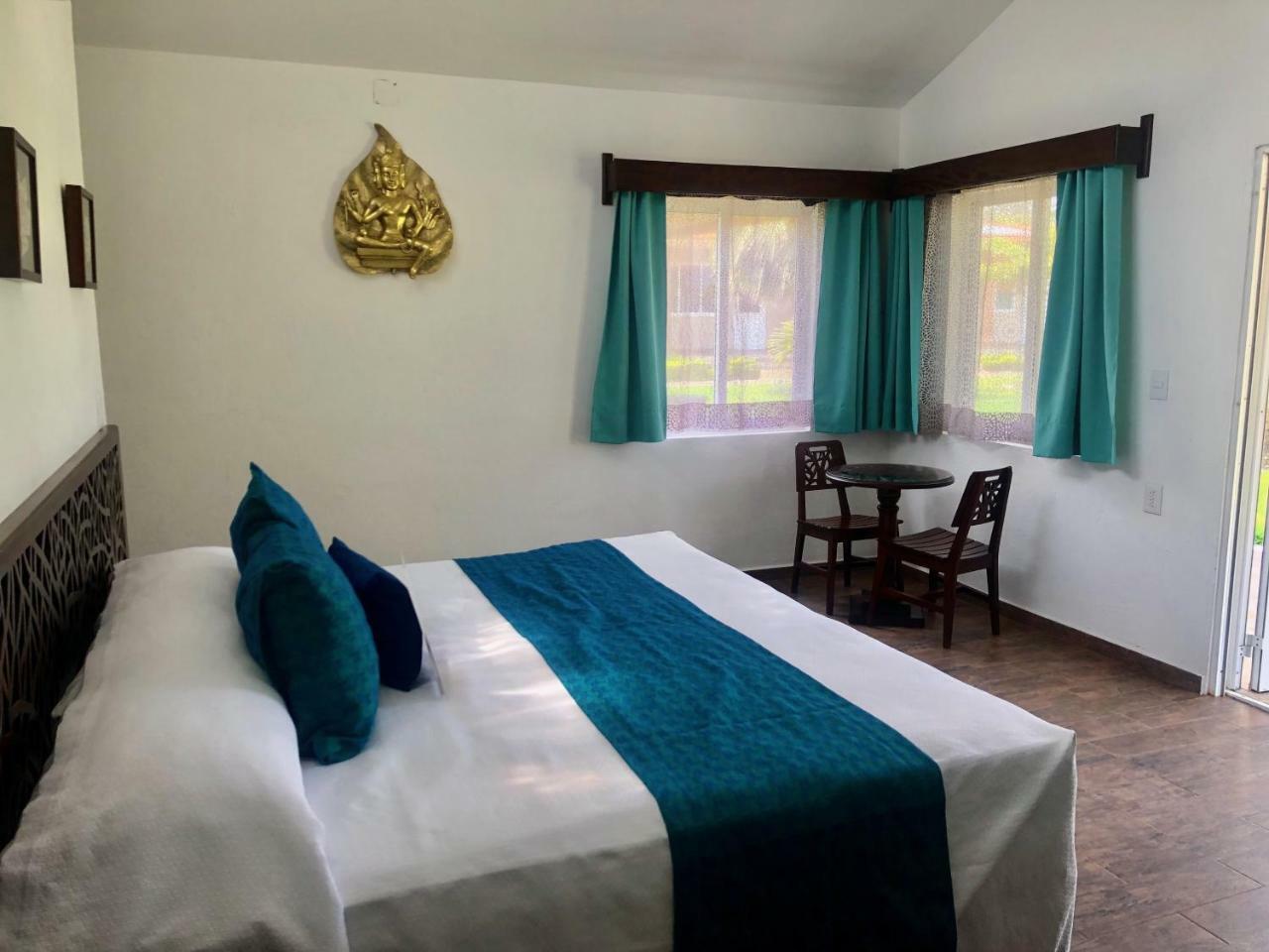 Ananta Hotel Casitas Luaran gambar